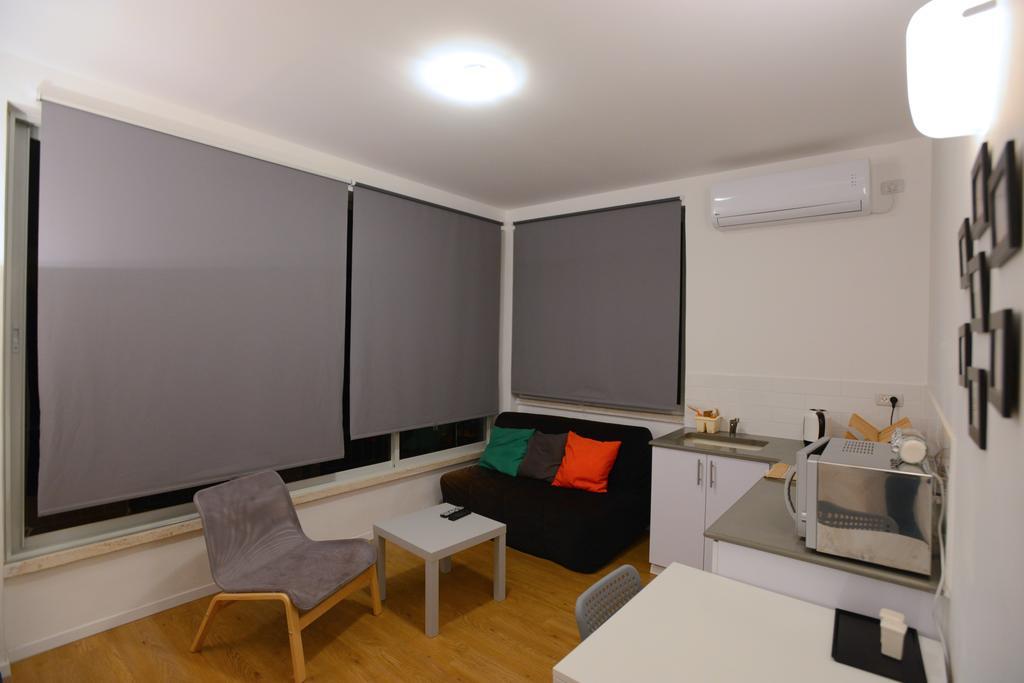 Arlozorov Bat Yam Beach Rom bilde